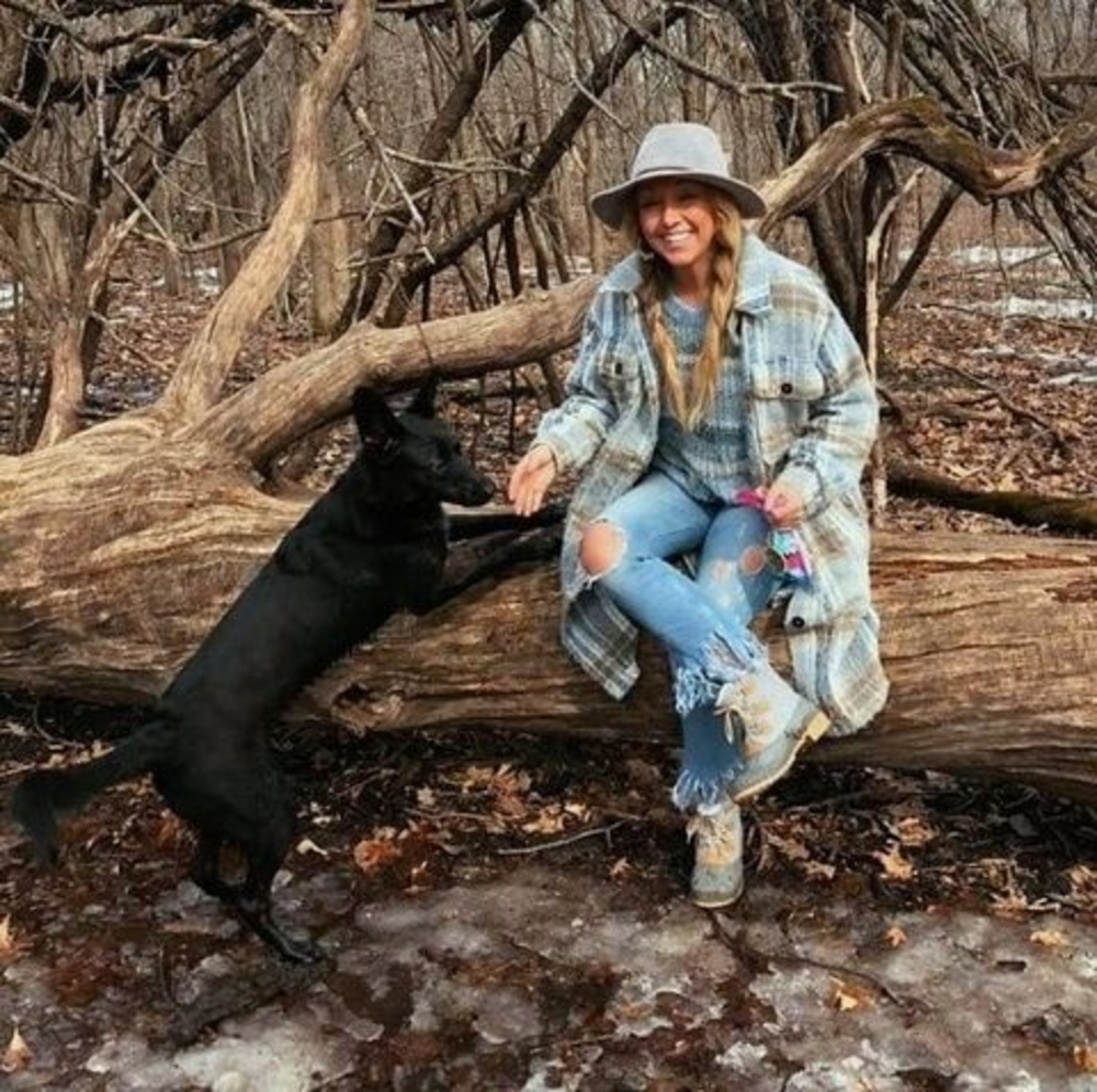 Meet your Posher, Laura-may